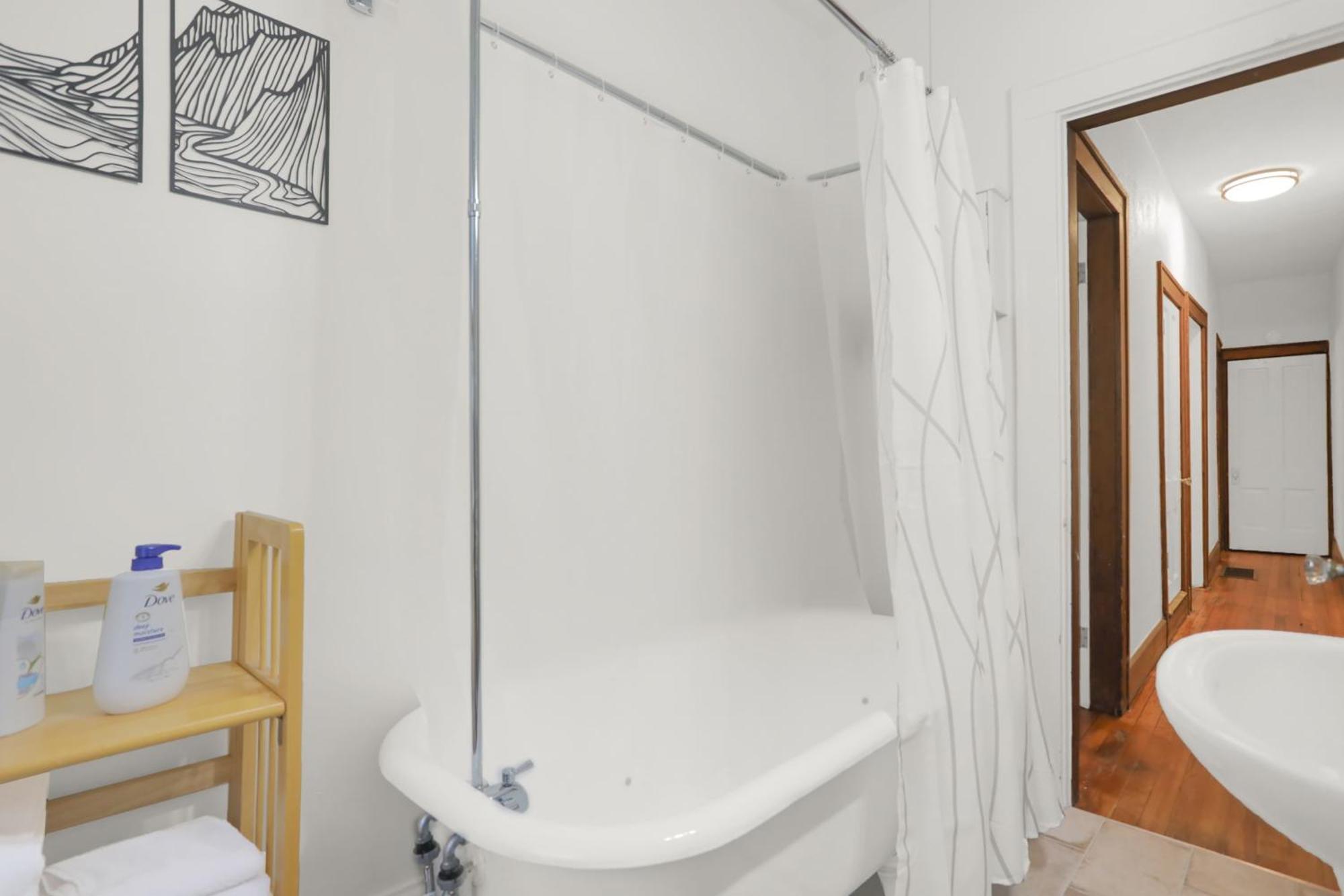 Comfy Apartment In Indianapolis Luaran gambar